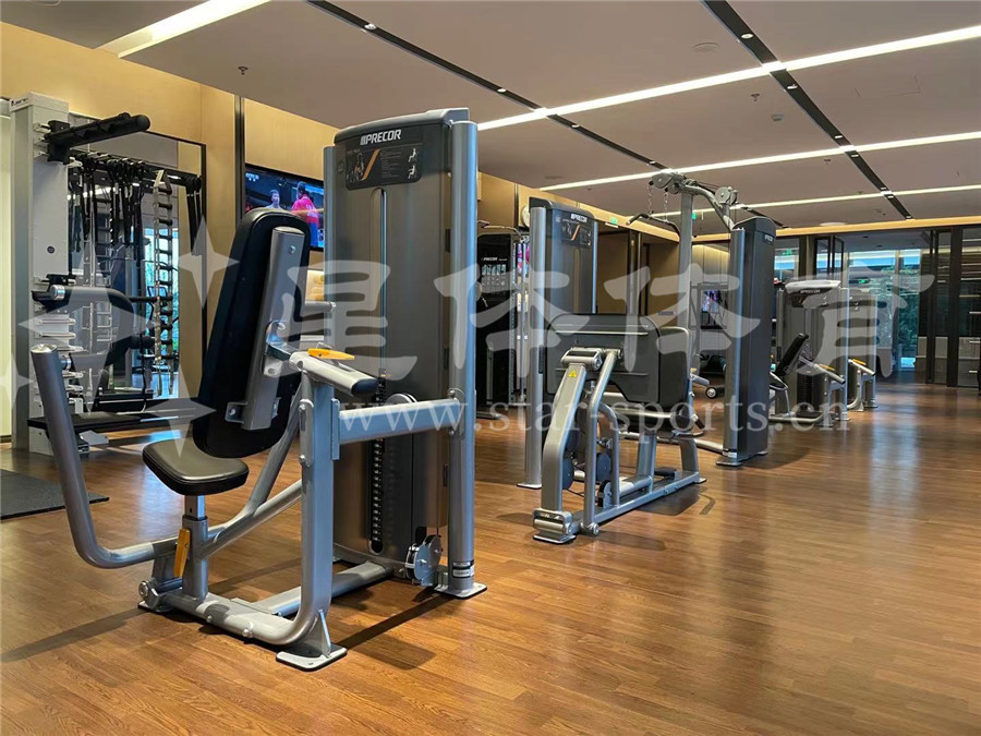 健身房健身器械