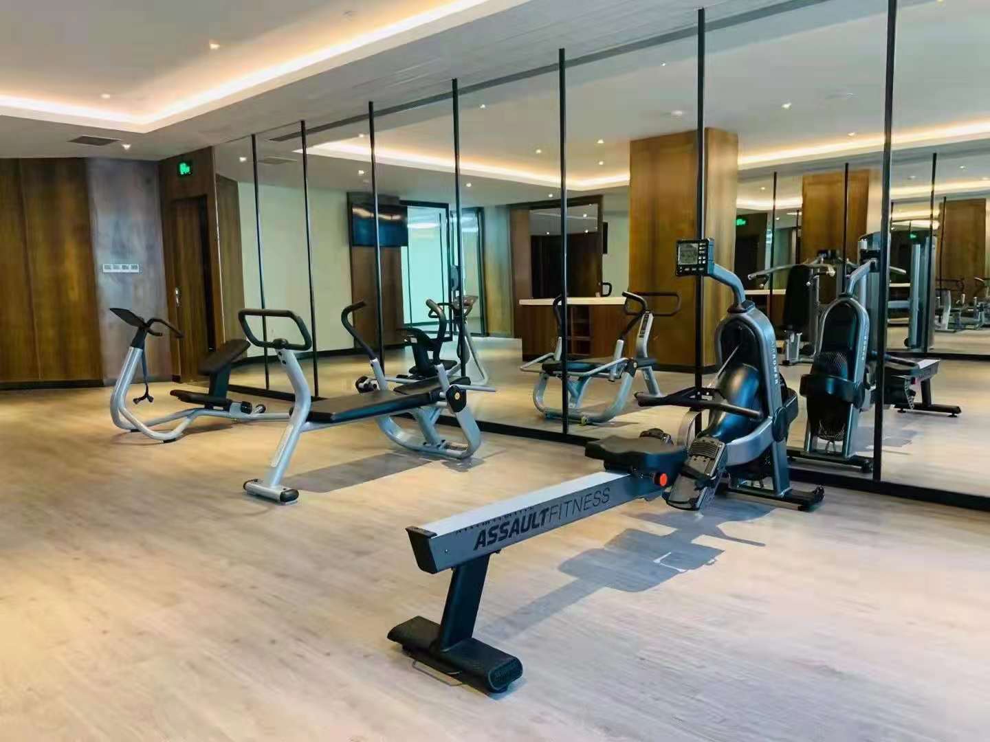划船机锻炼哪部分肌肉？应该怎么选择家用划船机？