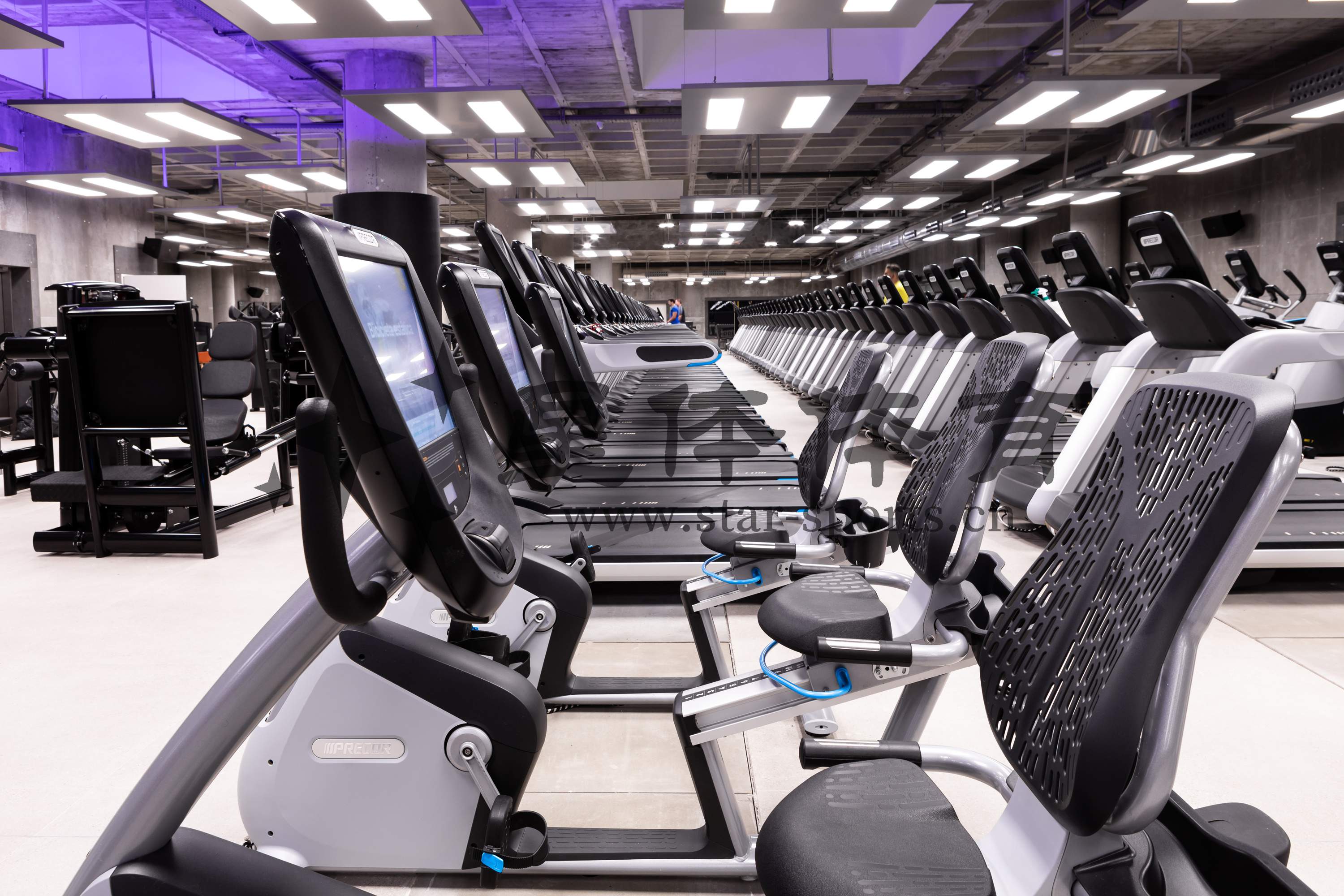 懒人想轻松健身，适合哪种常见健身器材