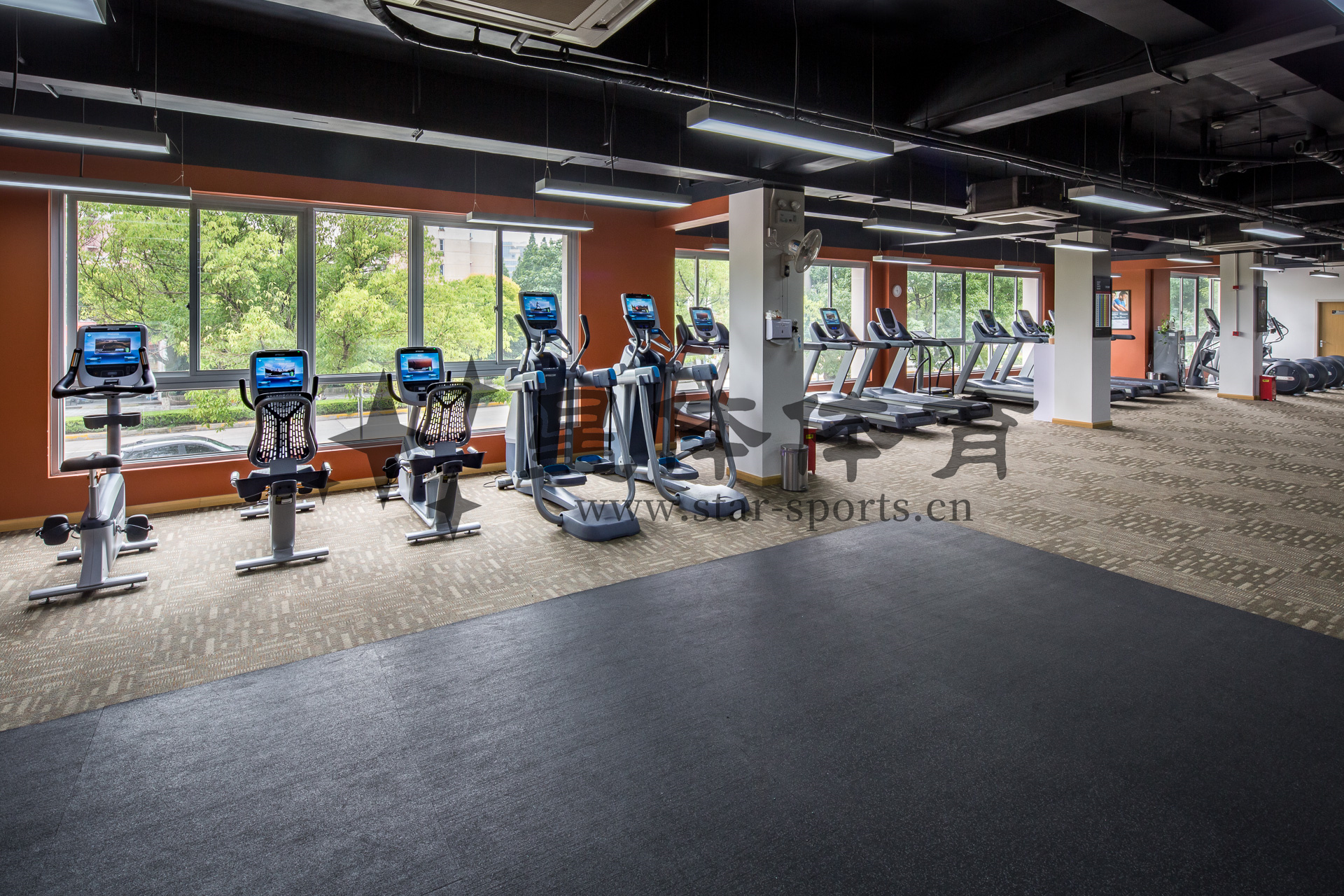 健身器材直立单车也需要注意锻炼方法