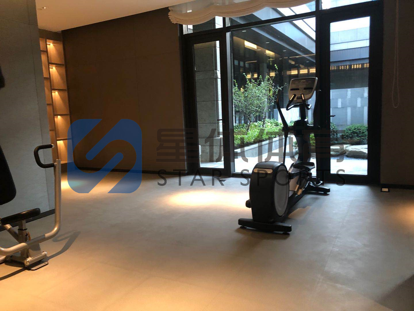 健身器材坐式蹬腿训练器健身有哪些好处