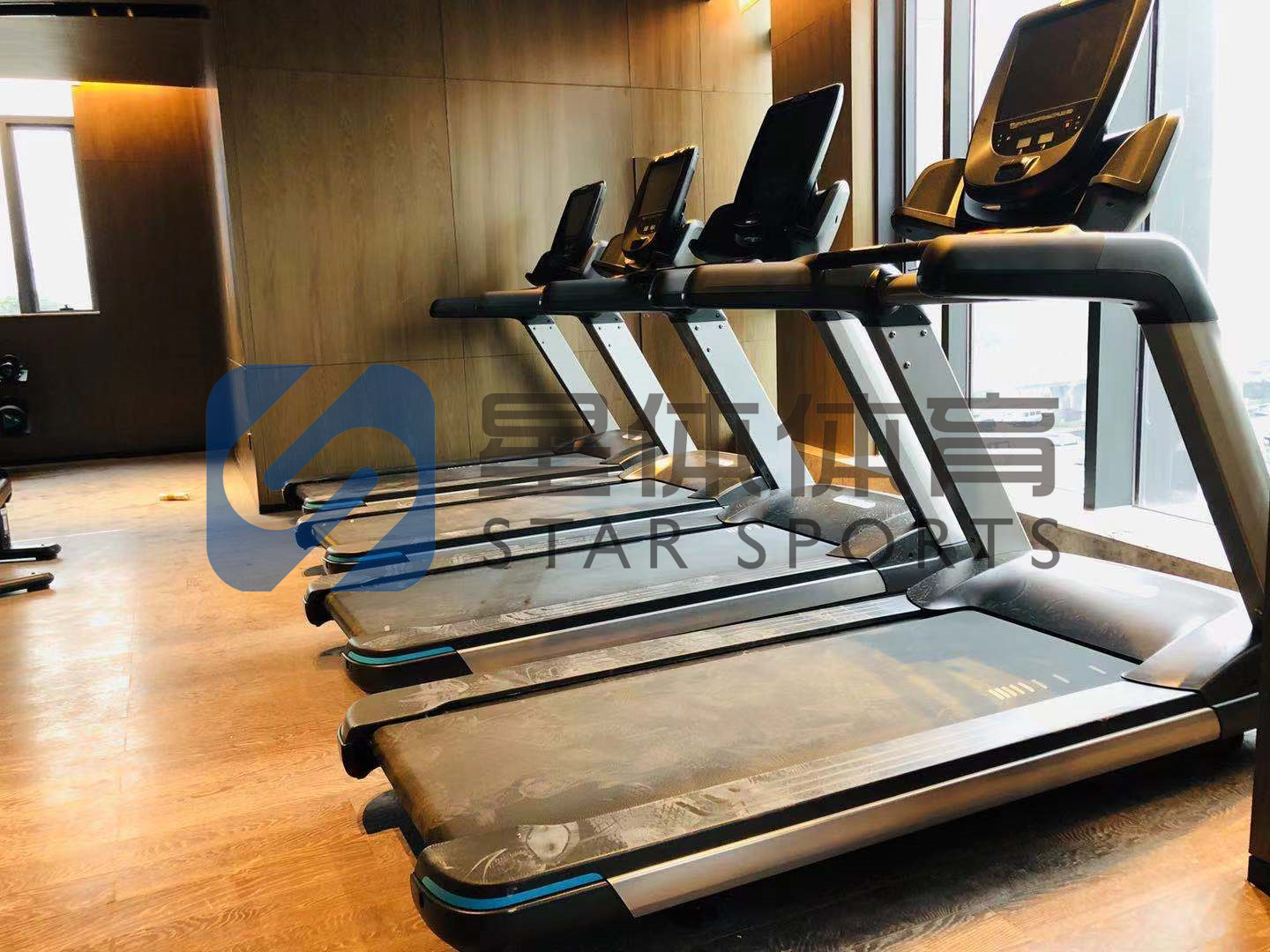 健身器材辅助单双杠训练器健身有哪些好处