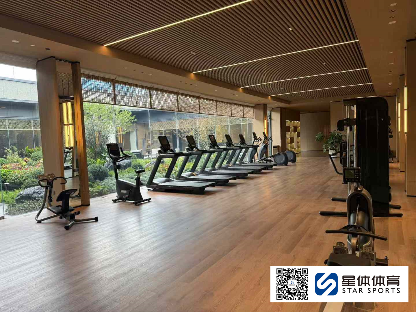 健身器材坐姿推胸训练器使用建议