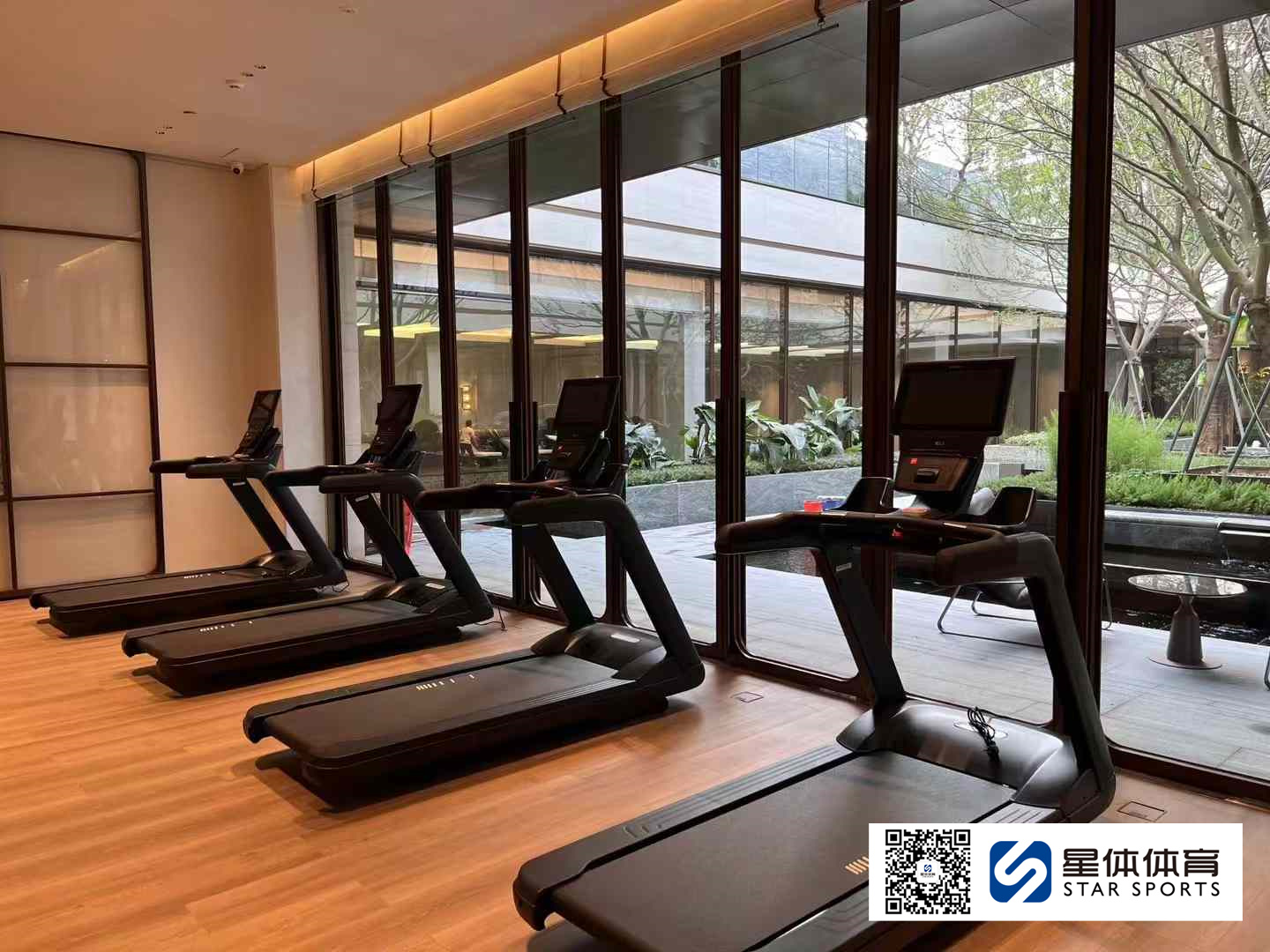 健身器材坐式划船训练机的锻炼方式